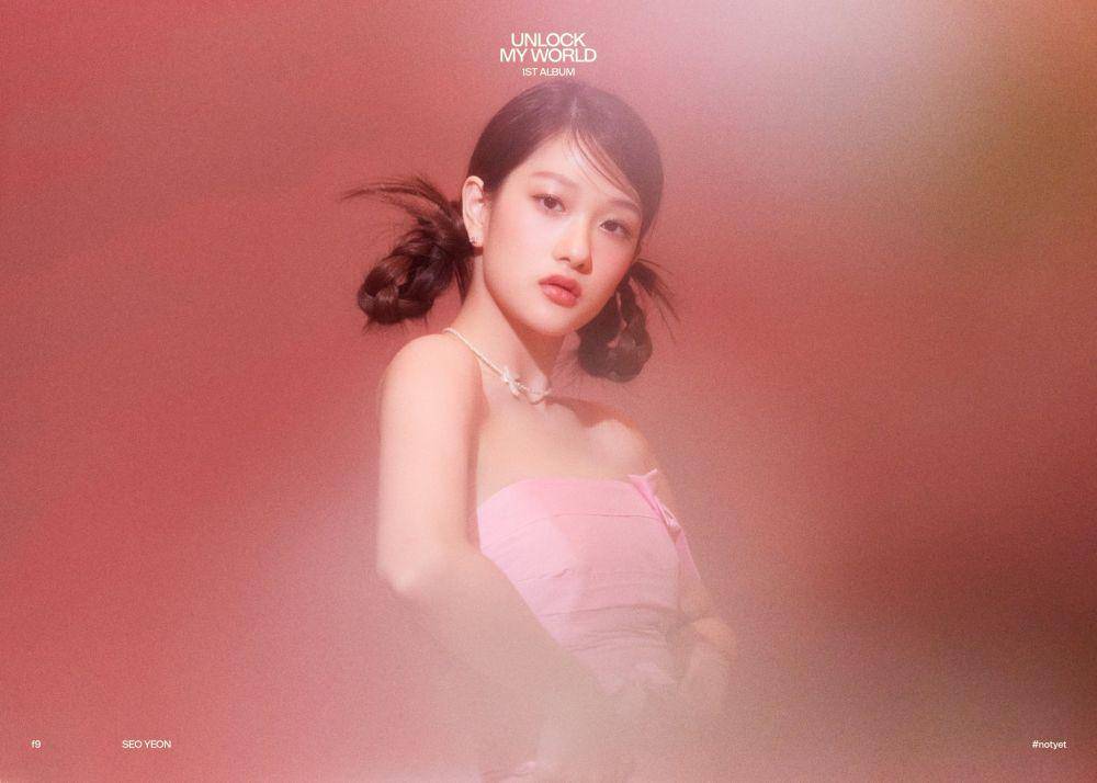 potret Seoyeon fromis_9 untuk album Unlock My World versi notyet (twitter.com/realfromis_9)