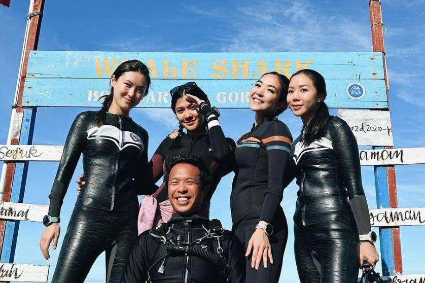 10 Momen Naysilla Mirdad Diving di Perairan Gorontalo, Ketemu Hiu Paus