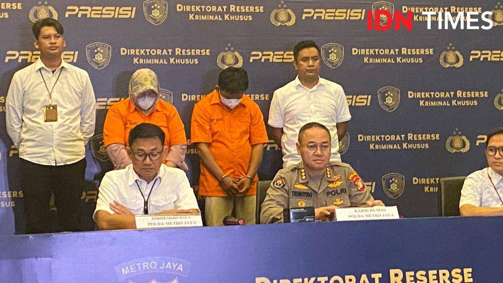 Polda Metro Jaya bekuk dua pelaku TPPO ke Arab Saudi. Sebanyak 22 korban calon pekerja migran berhasil diamankan. (IDN Times/Amir Faisol)
