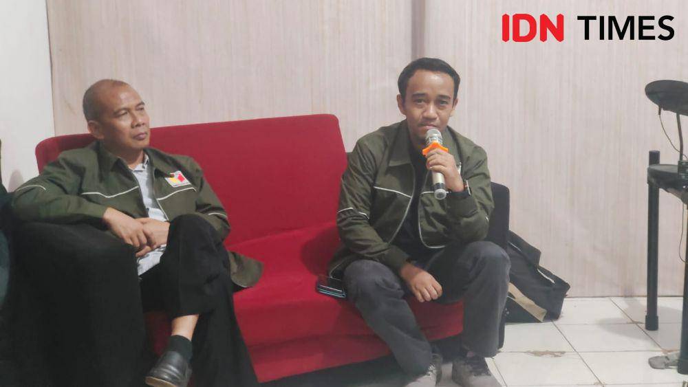 Anggota Bawaslu Kota Depok saat menjelaskan terkait kendala yang ditemukan menjelang pelaksanaan Pemilu 2024 di Kota Depok. (IDNTimes/Dicky)