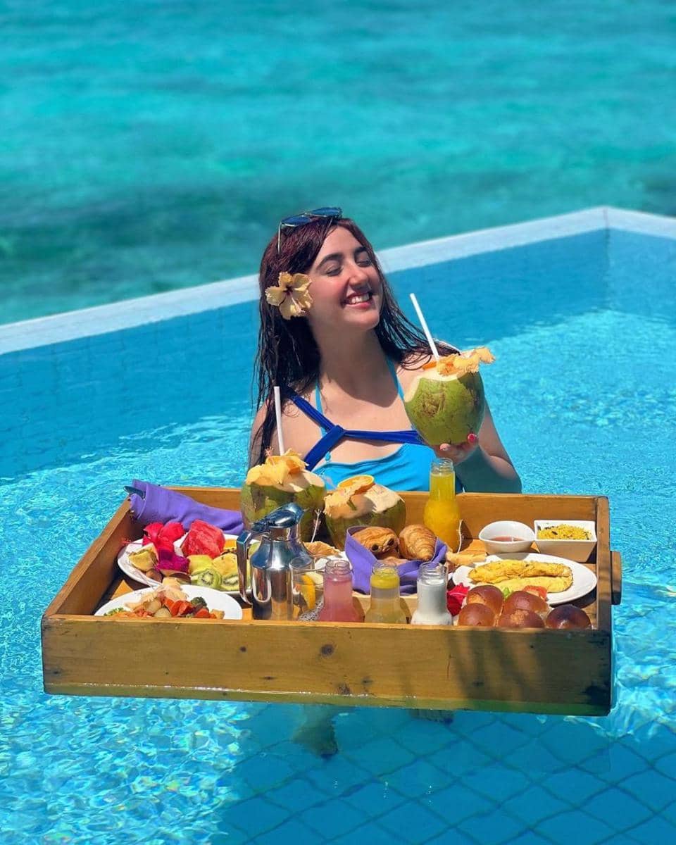 Ashnoor Kaur (instagram.com/ashnoorkaur)