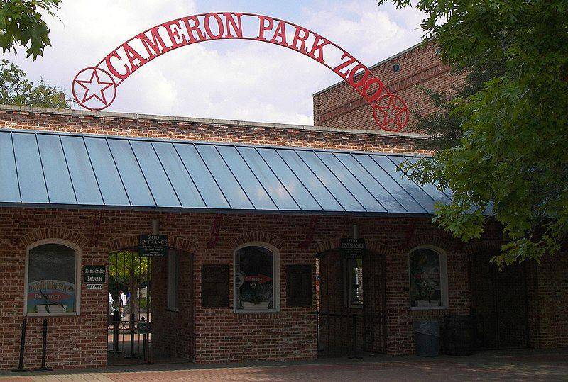Cameron Park Zoo (commons.wikimedia.org/Larry D. Moore)
