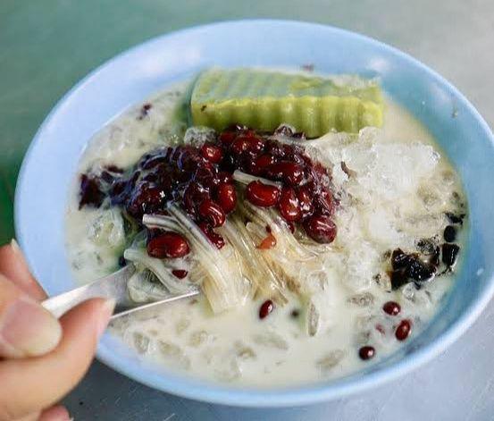 7 Es dengan Isi dari Adonan Tepung, Gak Cuma Cendol!