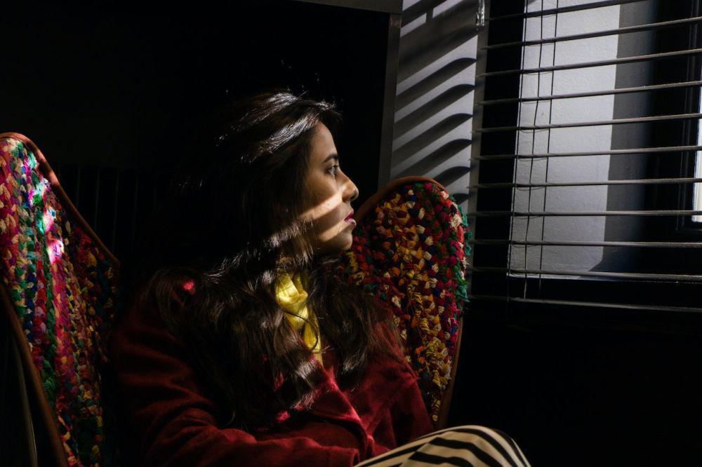 5 Cara Berhenti Overthinking dalam Hubungan, Gampang Banget!
