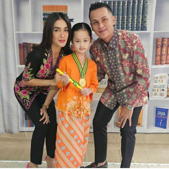 Potret Andhika Pratama di kelulusan Sheva (instagram.com/andhiiikapratama)