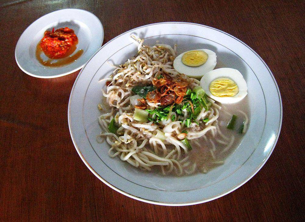 Mie celor, Palembang (commons.wikimedia.org/ Gunawan Kartapranata)