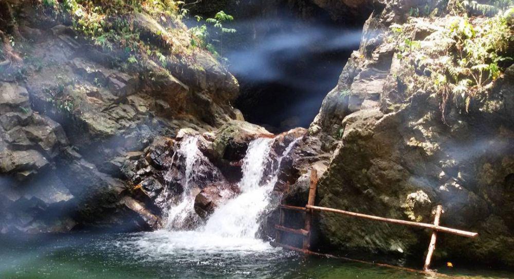 Info Wisata Air Terjun Waai Maluku: Lokasi, Rute, dan Tipsnya