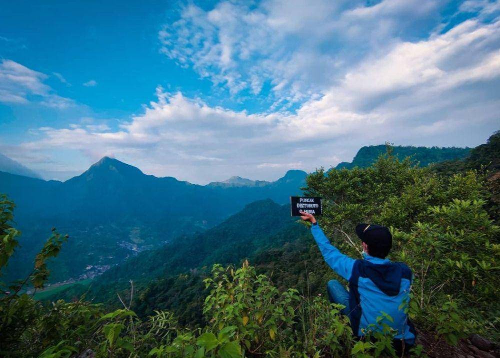 Puncak Distoroto (instagram.com/irroel_irroel)