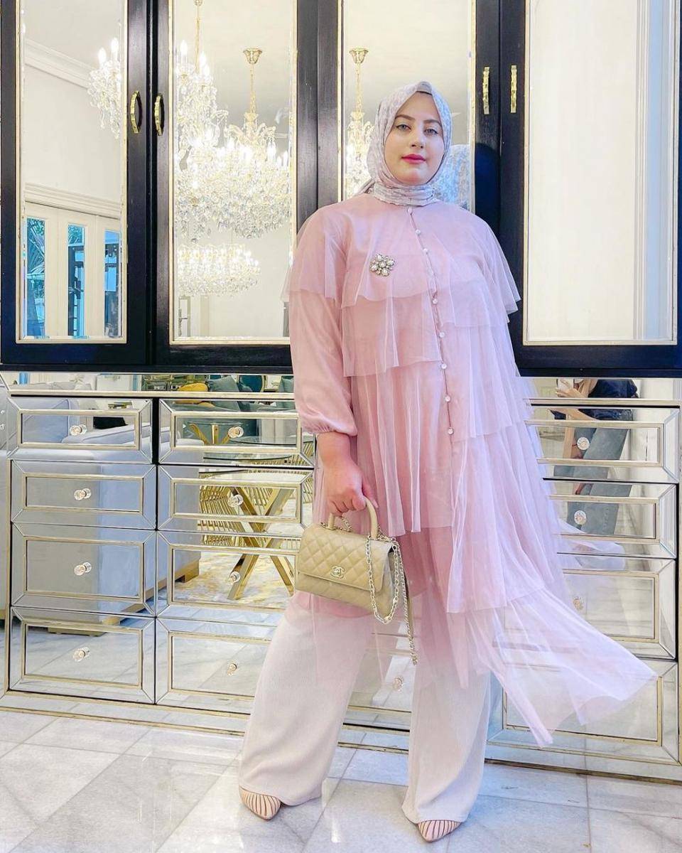 OOTD ala Tasyi Athasyia (instagram.com/tasyiiathasyia)