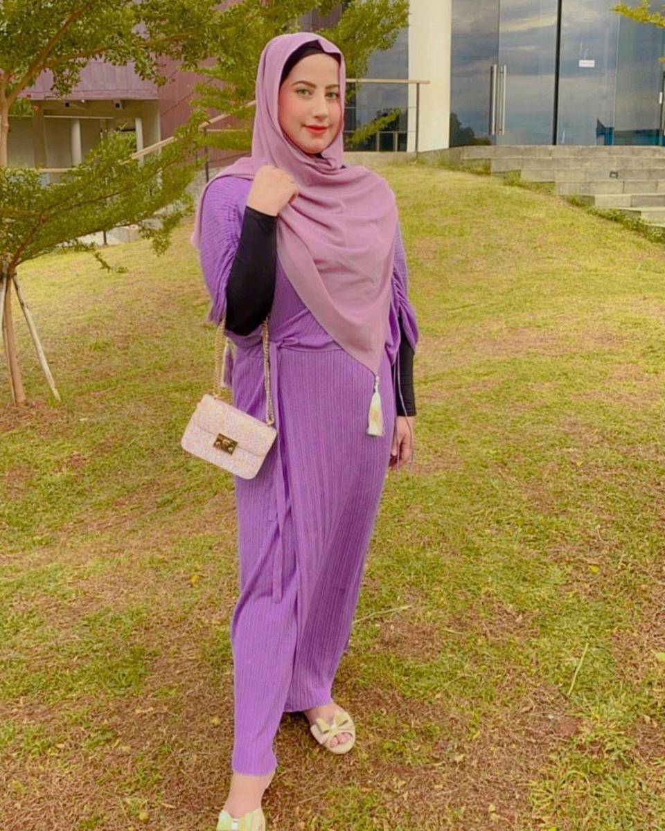 OOTD ala Tasyi Athasyia (instagram.com/tasyiiathasyia)