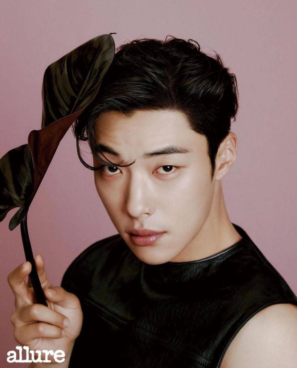 Woo Do Hwan (instagram.com/wdohwan)
