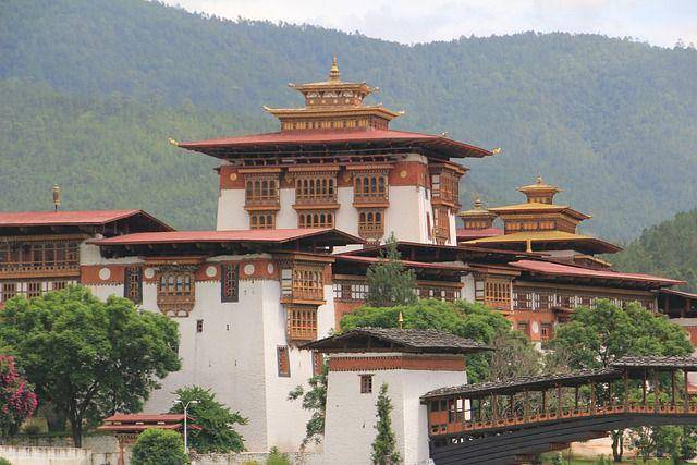 Thimphu Dzong di Thimphu, Bhutan (pixabay.com/Third Rock Adventures)
