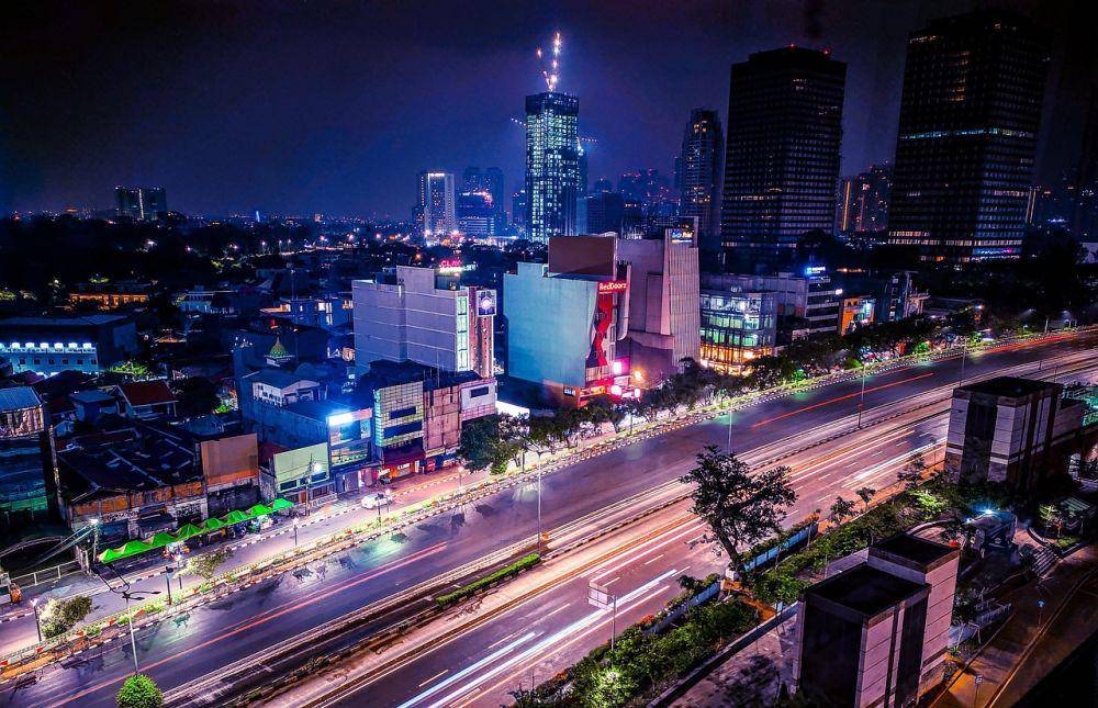 ilustrasi pemandangan Jakarta di malam hari (pixabay.com/katon765)