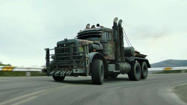 Mobil Transformer Kenworth JF (autoblog.com)