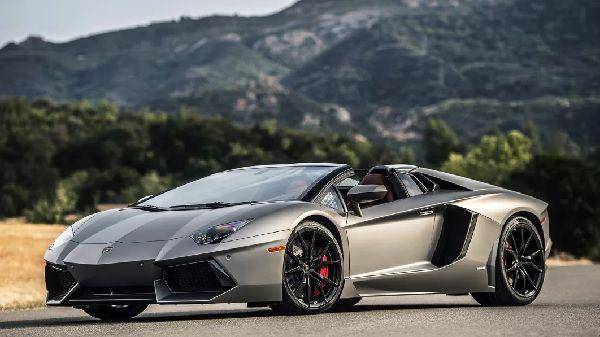 Mobil Transformer Lamborghini Aventador LP700-4 (autoblog.com)