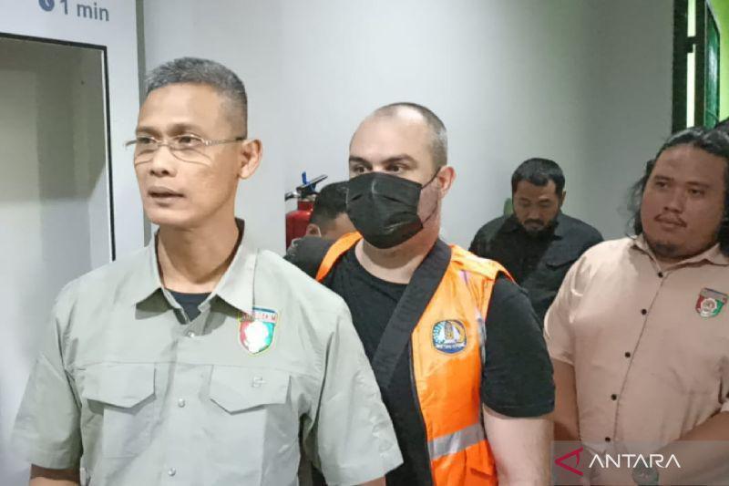 WNA Inggris Dideportasi karena Bakar Gerbang Sebuah Vila di Gili Air