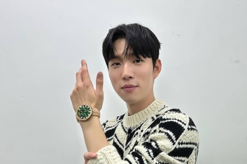 Yoo In Soo (instagram.com/k.a_innsoo)