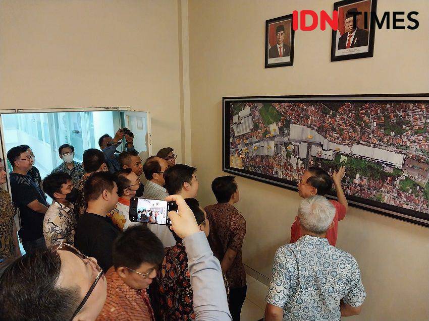 Potret Galeri Kapal Api di PT Santos Jaya Abadi, Sidoarjo (IDN Times/Fasrinisyah Suryaningtyas)