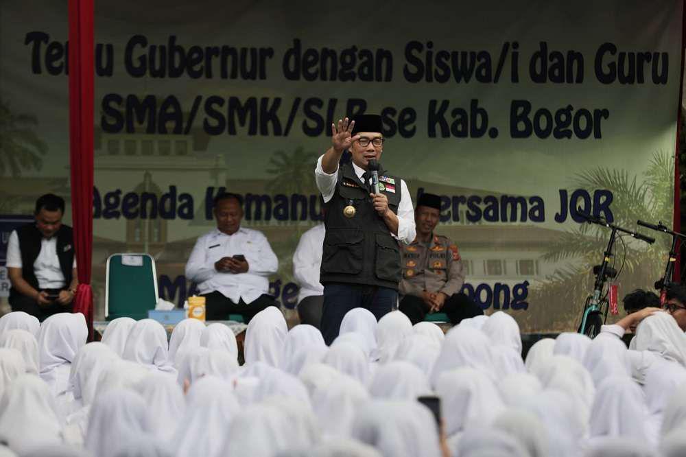 Program Unggulan Jabar yang Libatkan Pelajar, Bergerak Bersama!