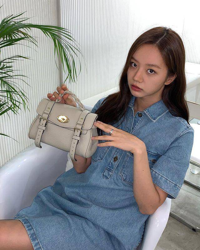Lee Hyeri (instagram.com/hyeri_0609)