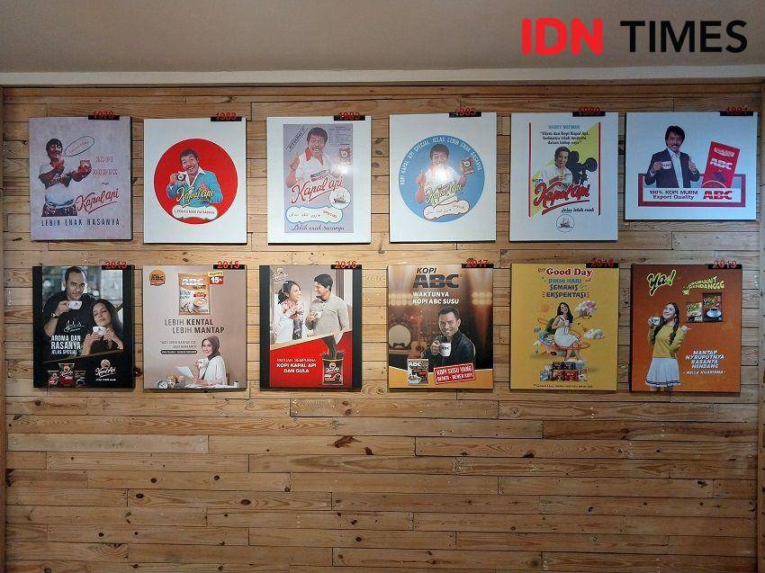 Potret Galeri Kapal Api di PT Santos Jaya Abadi, Sidoarjo (IDN Times/Fasrinisyah Suryaningtyas)