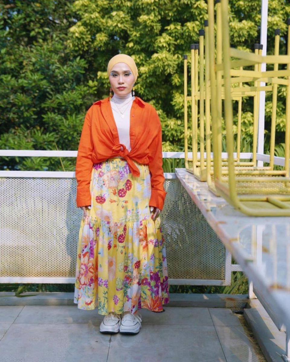OOTD nyentrik ala Ashilla Sikado (instagram.com/ashillasikado)