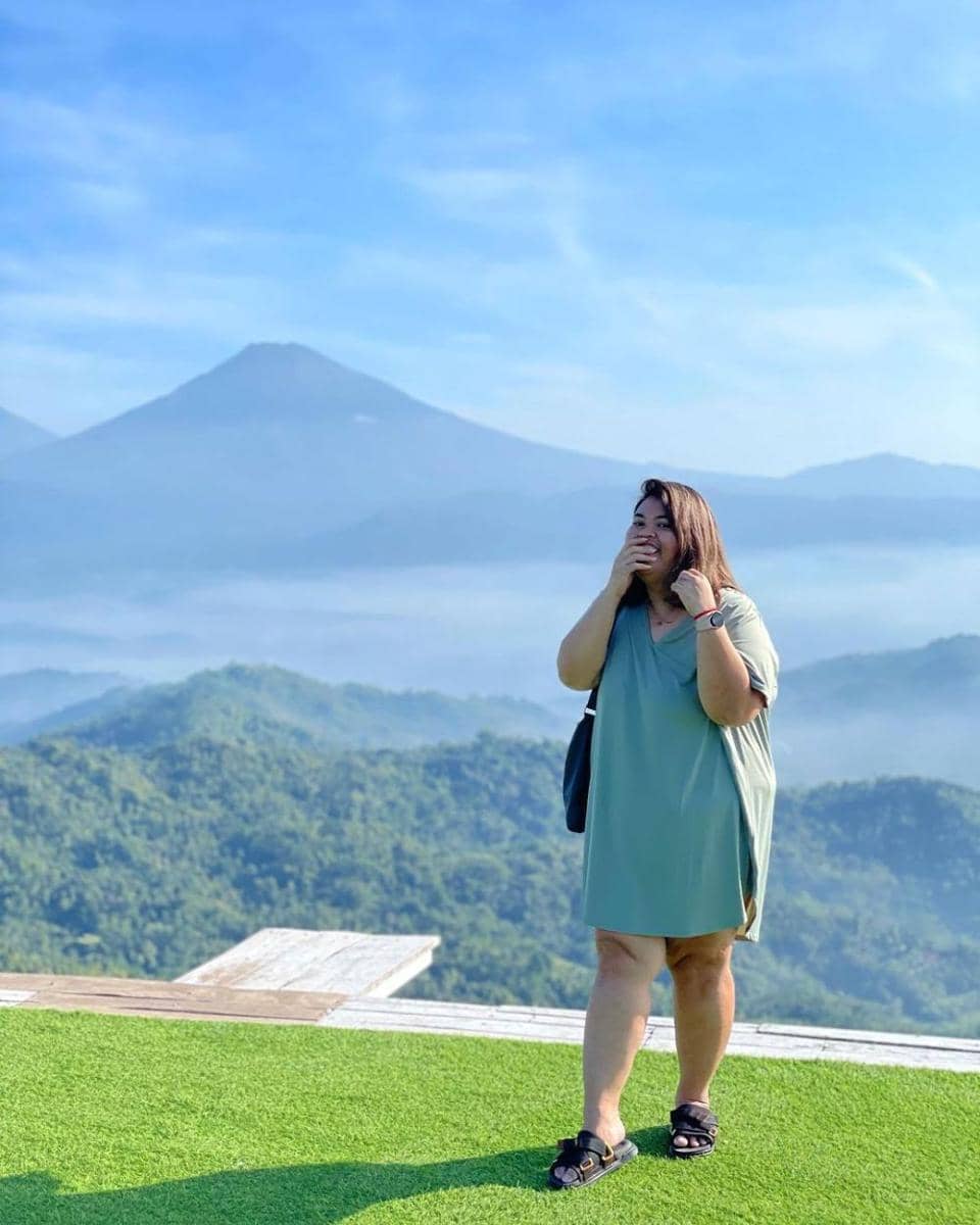 Outfit plus size ala Witta Sylvia (instagram.com/wittasylvia)