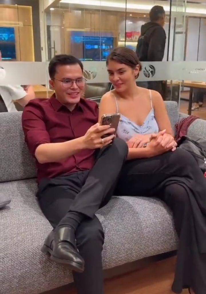 Dr Oky dan calon istri (Instagram.com/dr.okypratamaa)