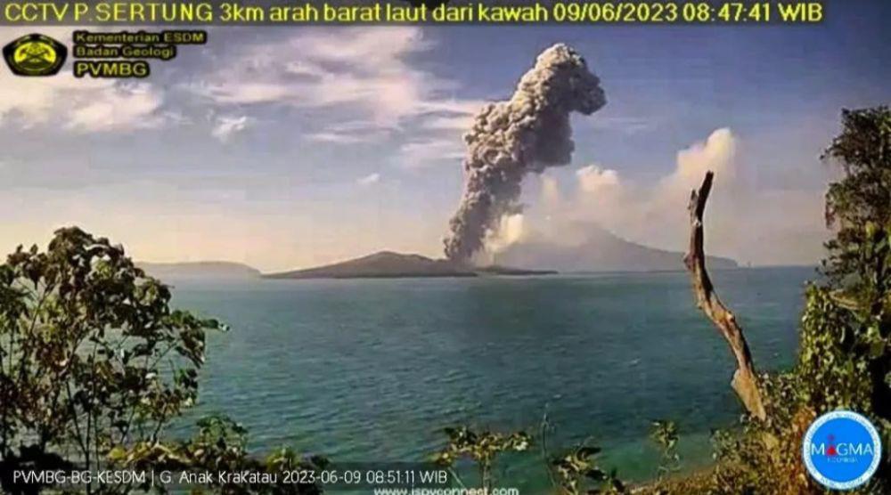 Erupsi Gunung Anak Krakatau, Masyarakat Dilarang Aktivitas Radius 5 KM