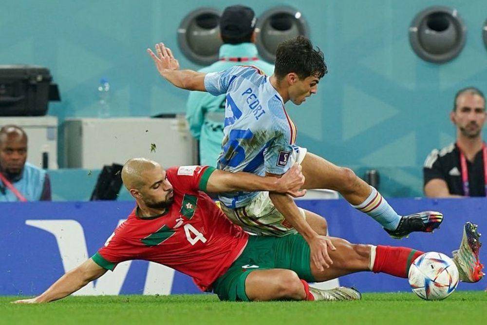 Sofyan Amrabat merupakan sosok gelandang yang tangguh. (instagram.com/sofyanamrabat)