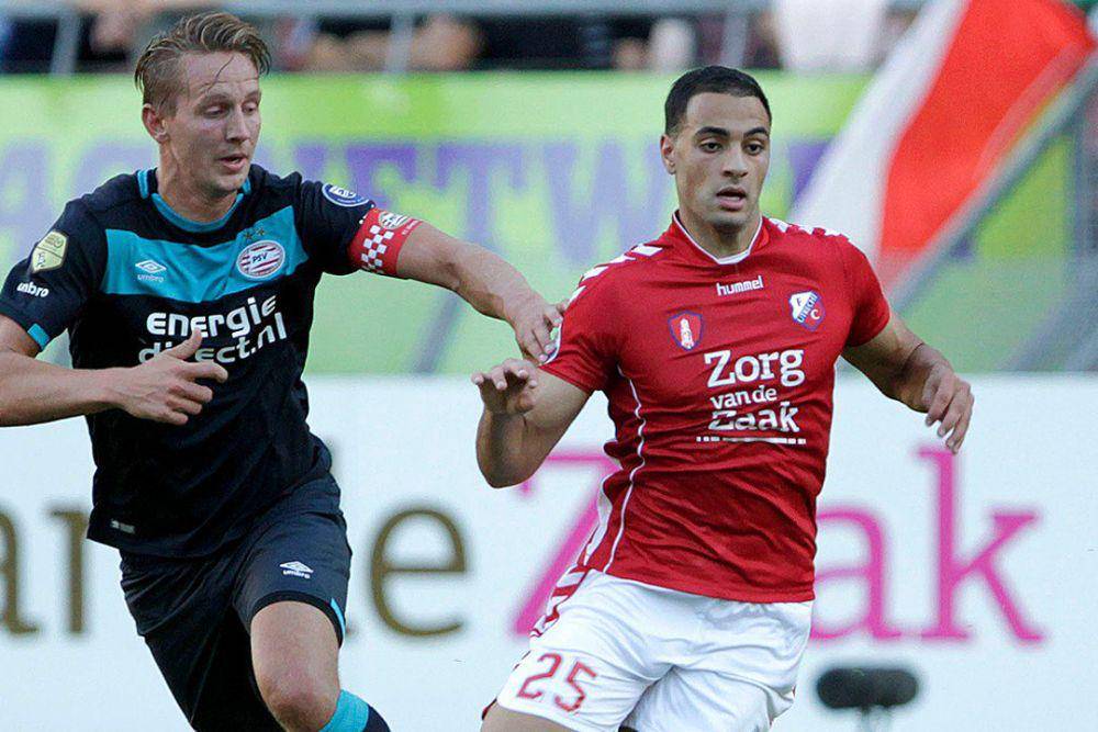Sofyan Amrabat (kanan) menghabiskan 3 musim bersama FC Utrecht. (twitter.com/fcutrecht)