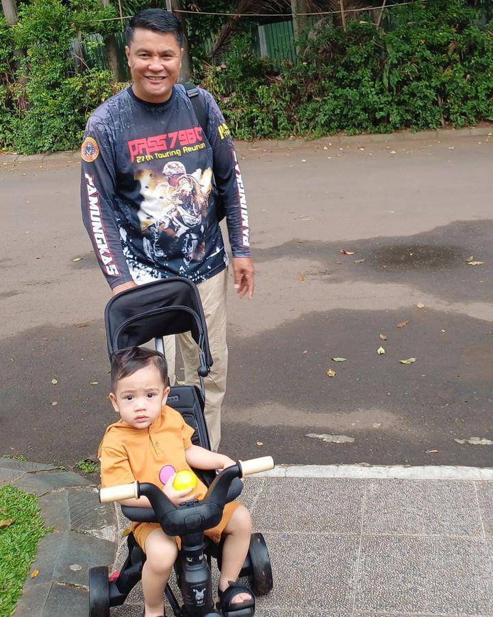 Rayyanza dan bodyguard (Instagram.com/agus.pm73)