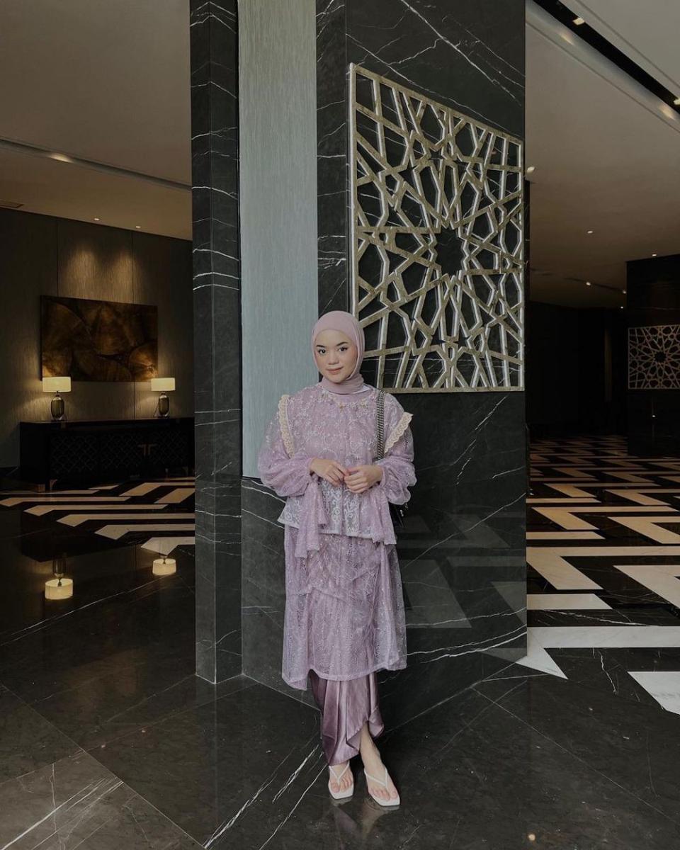 OOTD brokat soft. (instagram.com/alannaumsntk)
