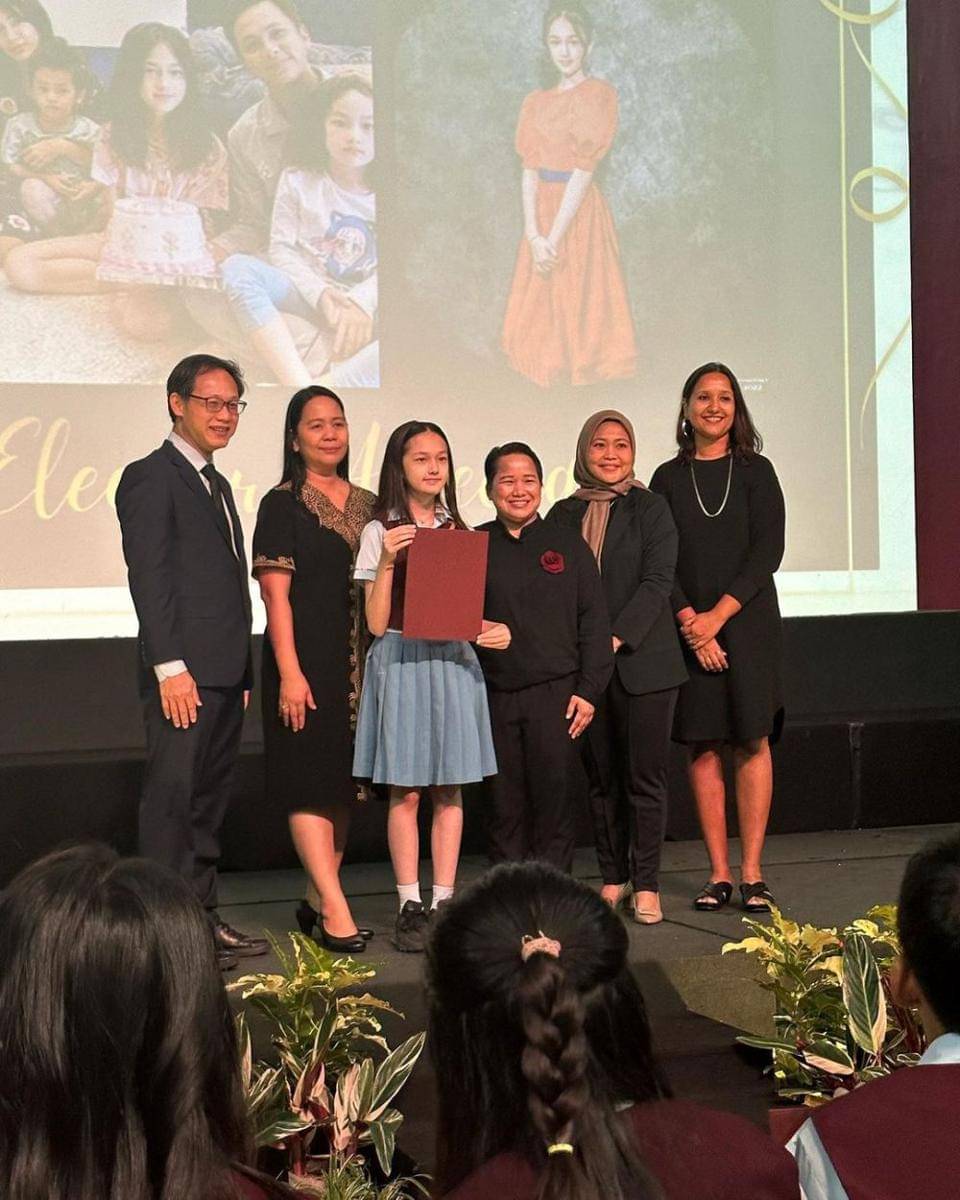 potret Ussy dan Andhika di kelulusan Amel, Elea dan Sheva (instagram.com/ussypratama)