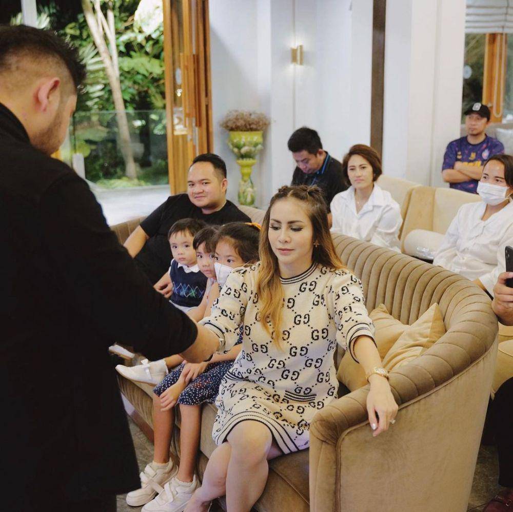 momen kejutan ulang tahun Momo eks Geisha (instagram.com/therealmomogeisha)