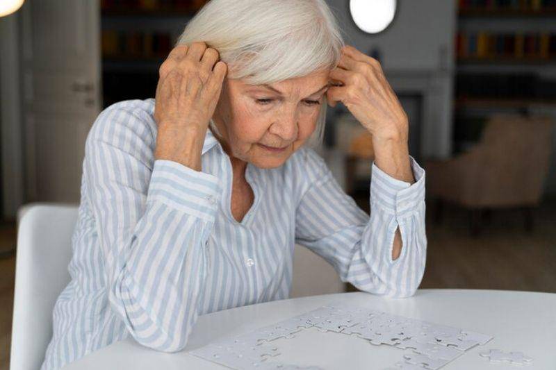 ilustrasi mengalami Alzheimer (freepik.com/freepik)