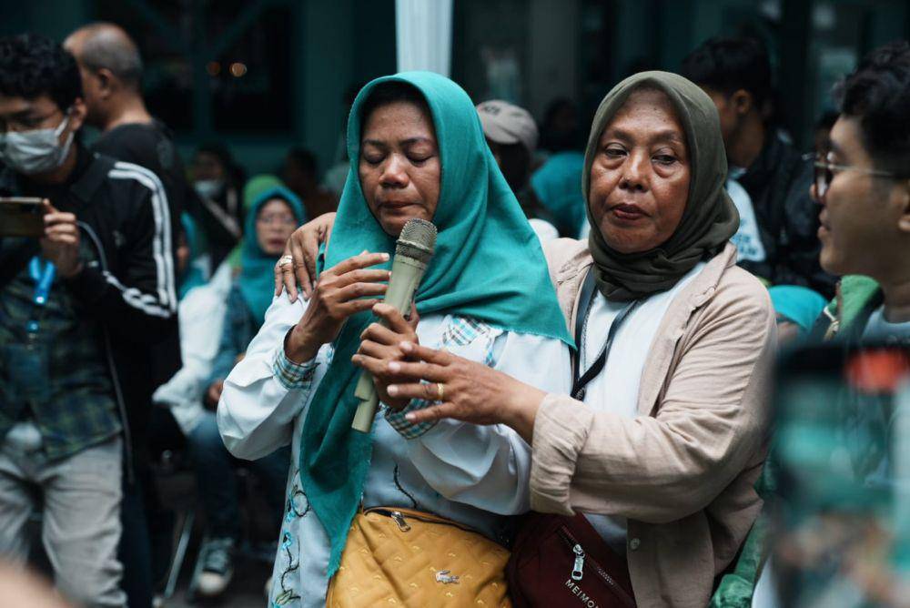 Driver ojol perempuan yang diundang ke Kantor PKB Jatim bertemu Ketum Abdul Muhaimin Iskandar. Dok. PKB Jatim.