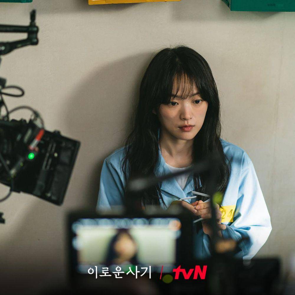 potret pemain drama Delightfully Deceitful di balik layar (instagram.com/tvn_drama)