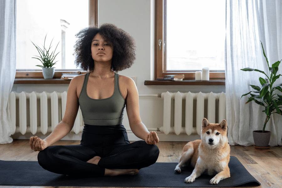 potret ilustrasi yoga (pexels.com/cottonbro studio)