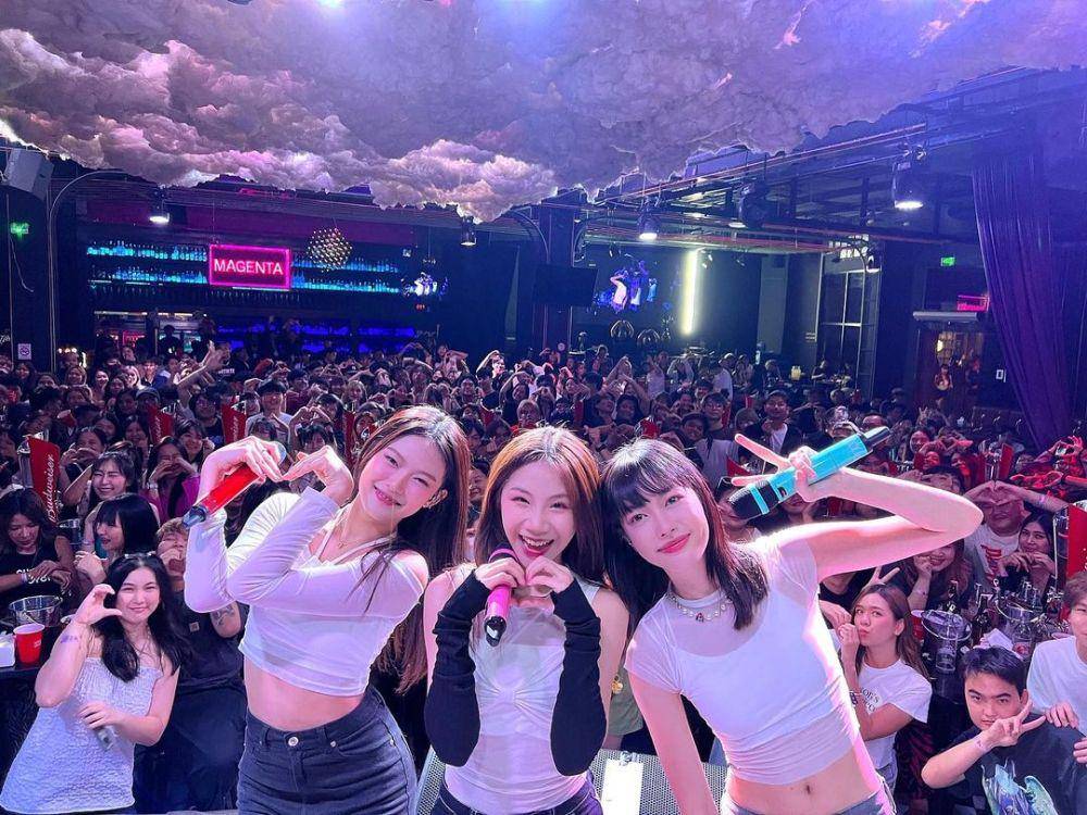 girl group PiXXiE (instagram.com/pixxie_official)