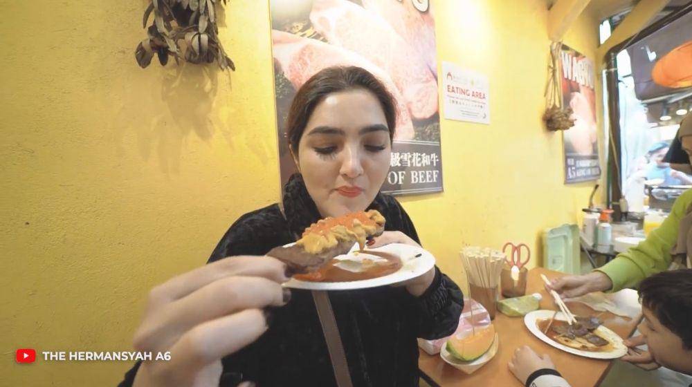 Ashanty street food di Jepang (YouTube.com/The Hermansyah A6)
