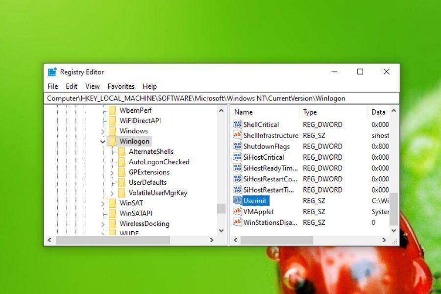 ilustrasi Registry Editor di laptop (IDN Times/Kartika Puspita Dewi)