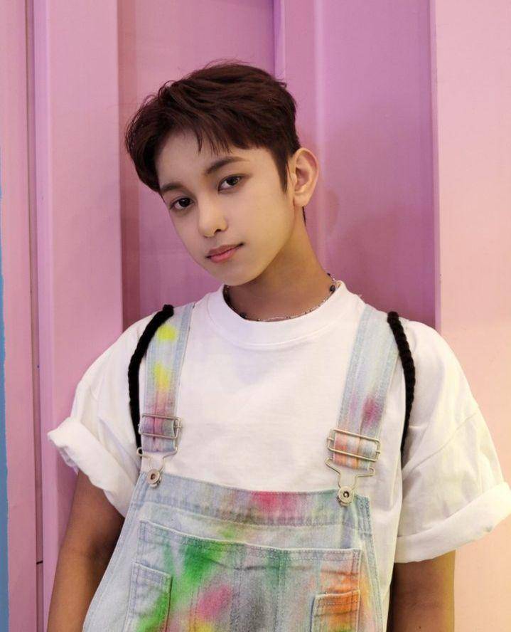 Potret Marcus yang debut dalam grup HORI7ON (Instagram.com/hori7onofficial)