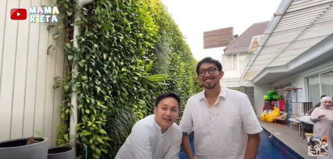 potret manasik haji keluarga Raffi Ahmad dan karyawan (youtube.com/Mama Rieta)