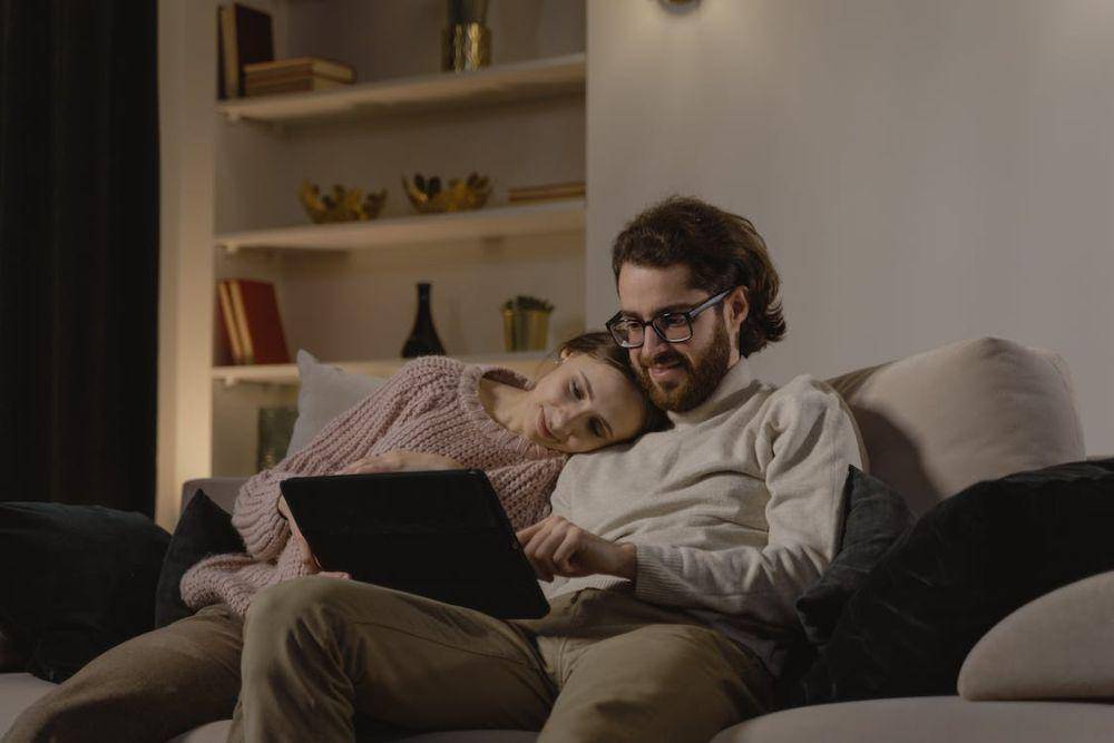 potret pasangan menghabiskan waktu bersama (pexels.com/Tima Miroshnichenko)