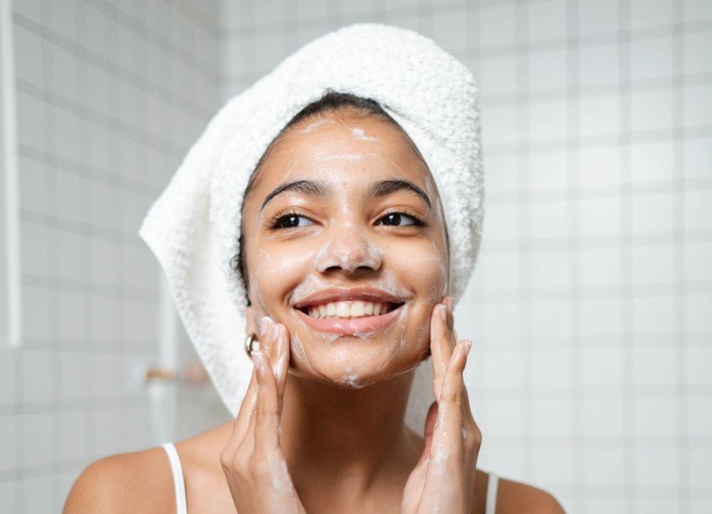 4 Referensi Facial Foam bagi Kulit Sensitif, Lebih Lembut!