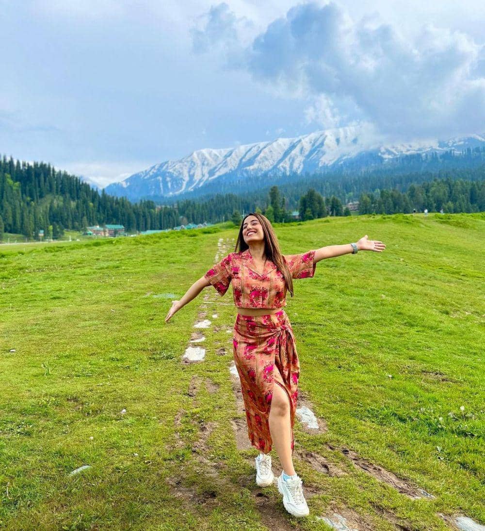 Srishty Rode (instagram.com/srishtyrode24)