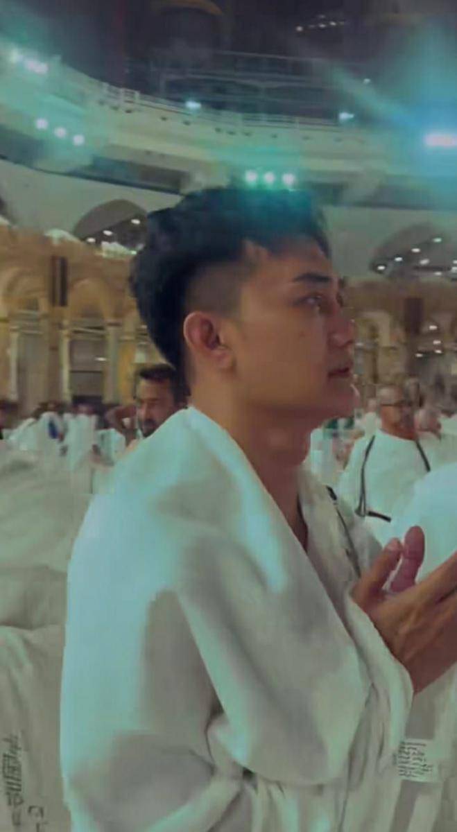 potret Boby Tince pergi ibadah haji tahun 2023 (instagram.com/boby_tince)
