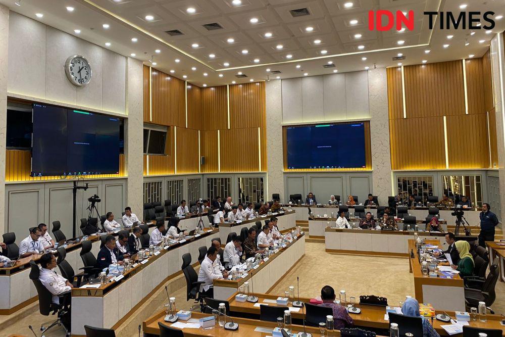 Menteri KKP Sebut Pengerukan Pasir Laut Ilegal Sedot Tanah Pulau