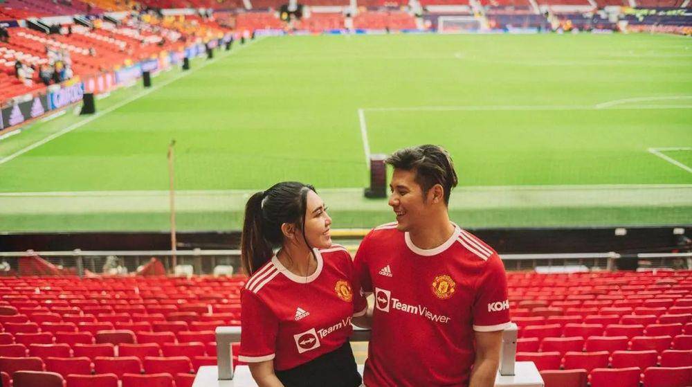 artis bulan madu ke Eropa (instagram.com/viavallen)